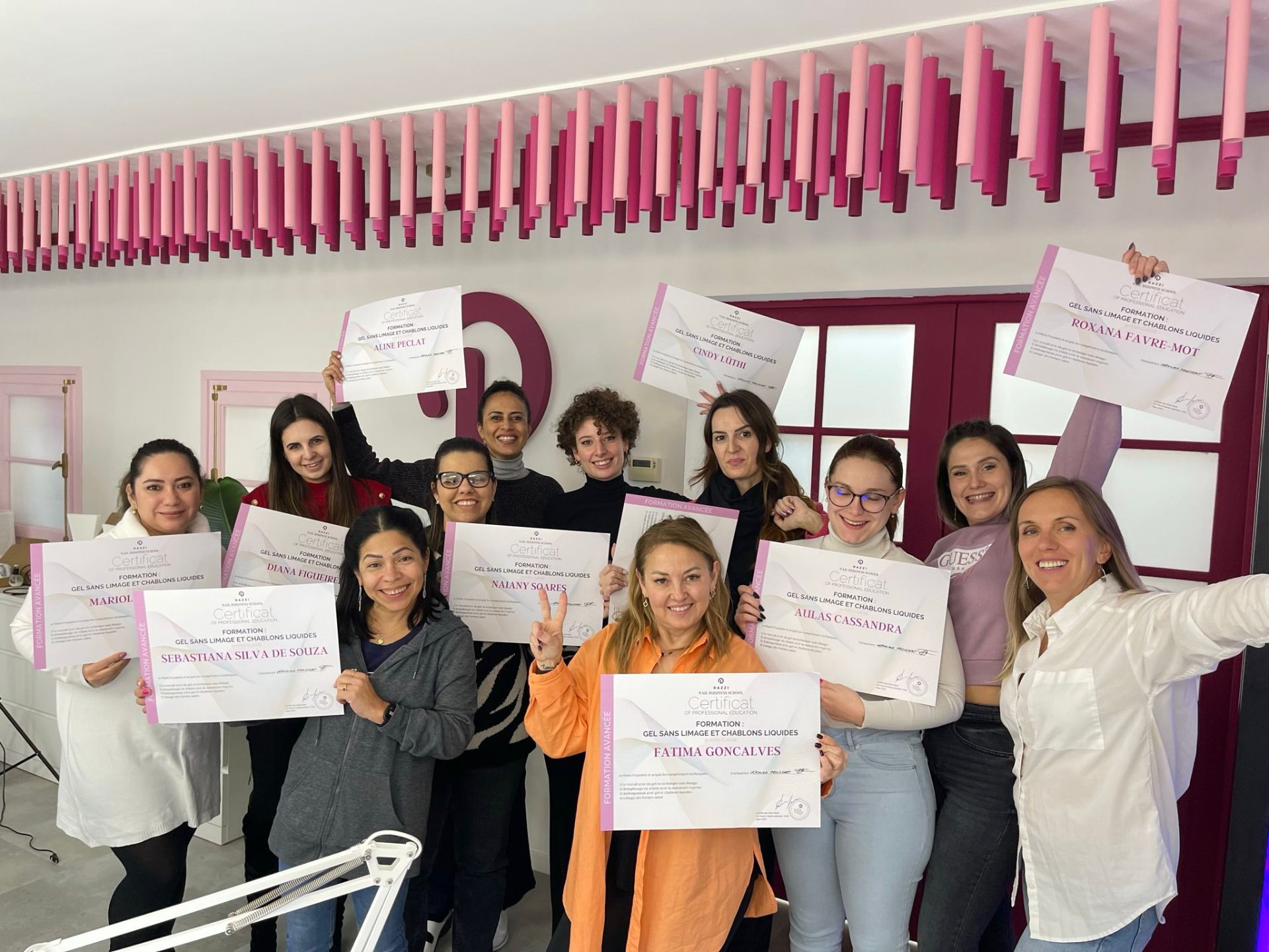 Élèves diplômées Dazzi Nails Academy 1