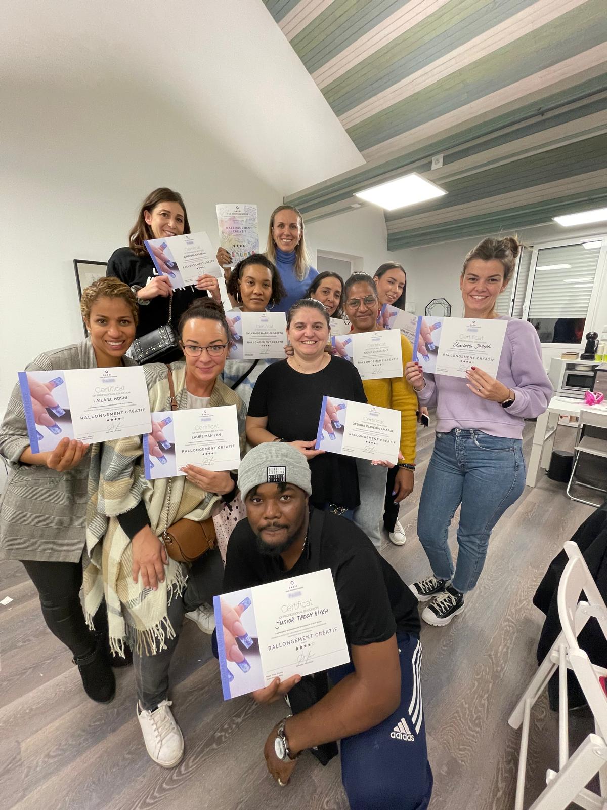 Élèves diplômées Dazzi Nails Academy 2